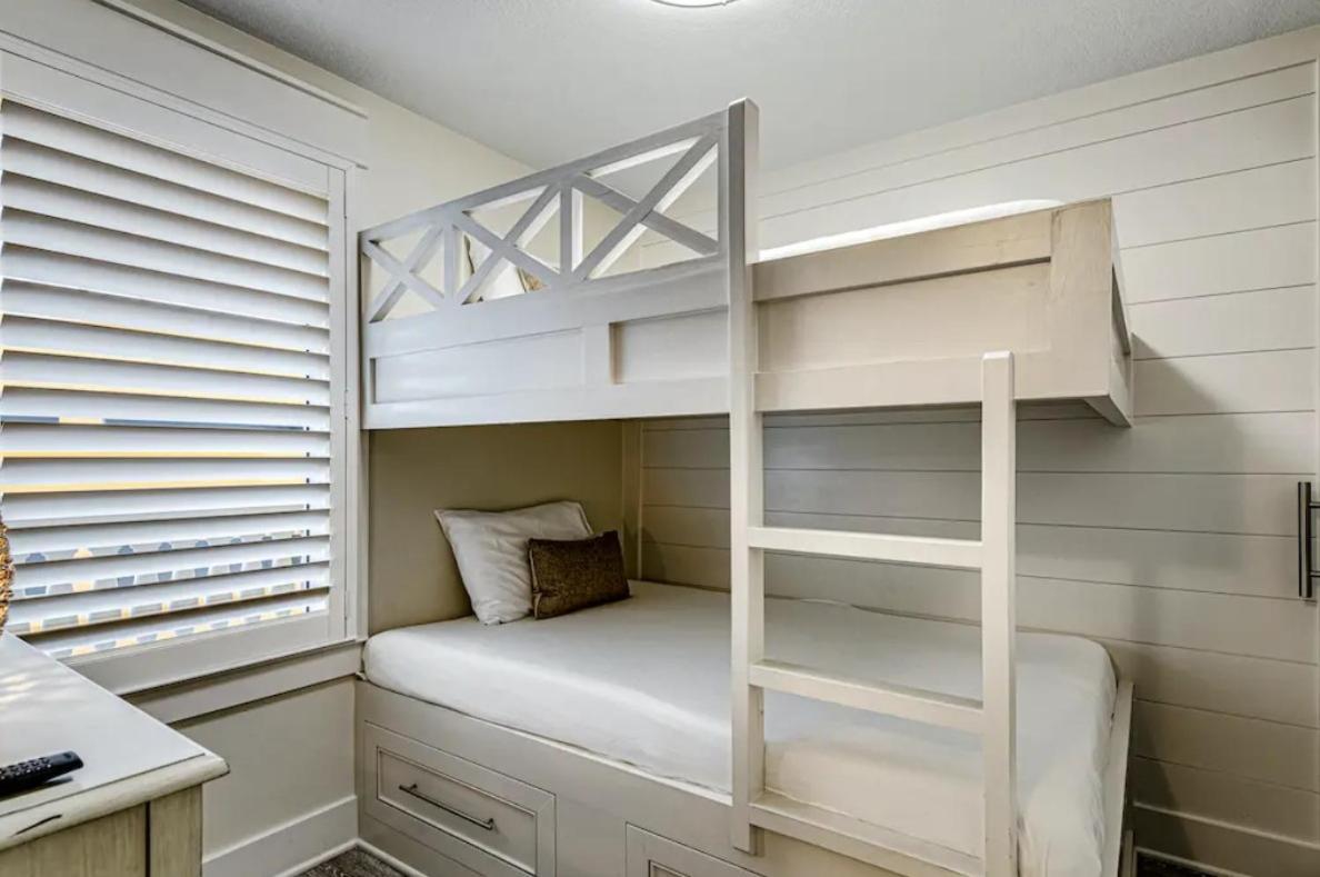 Calypso Tower 3 Unit 711 Holiday home Panama City Beach